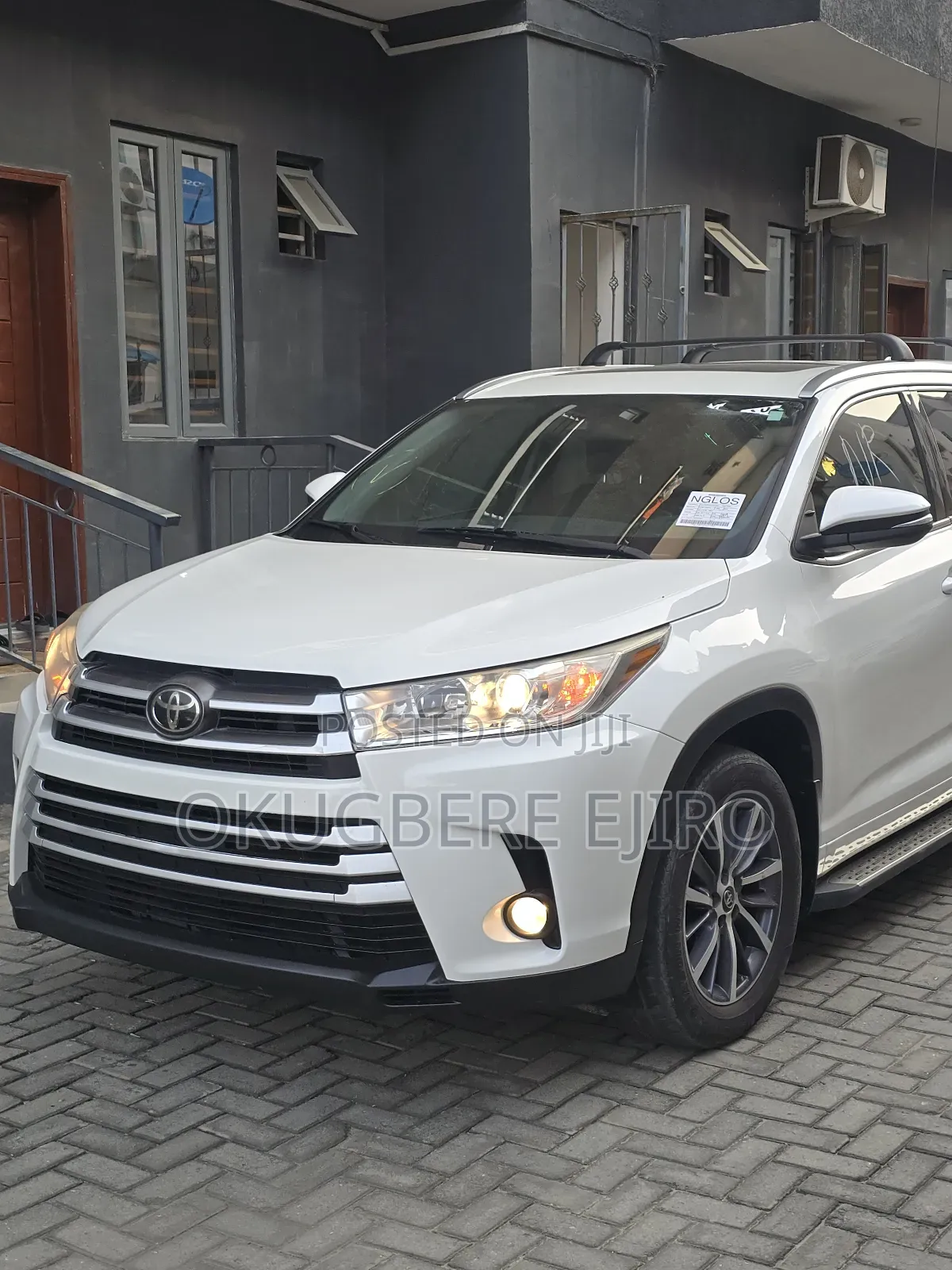 Toyota Highlander XLE 4x4 V6 (3.5L 6cyl 8A) 2017 White