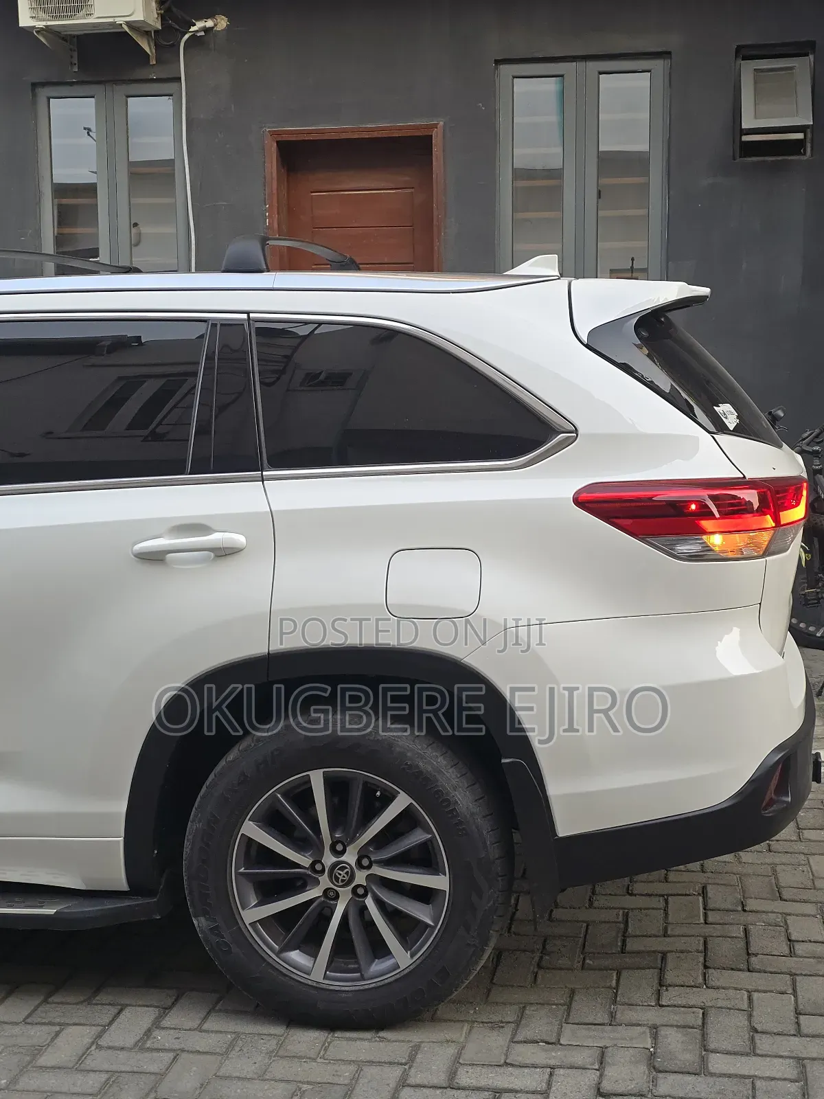 Toyota Highlander XLE 4x4 V6 (3.5L 6cyl 8A) 2017 White