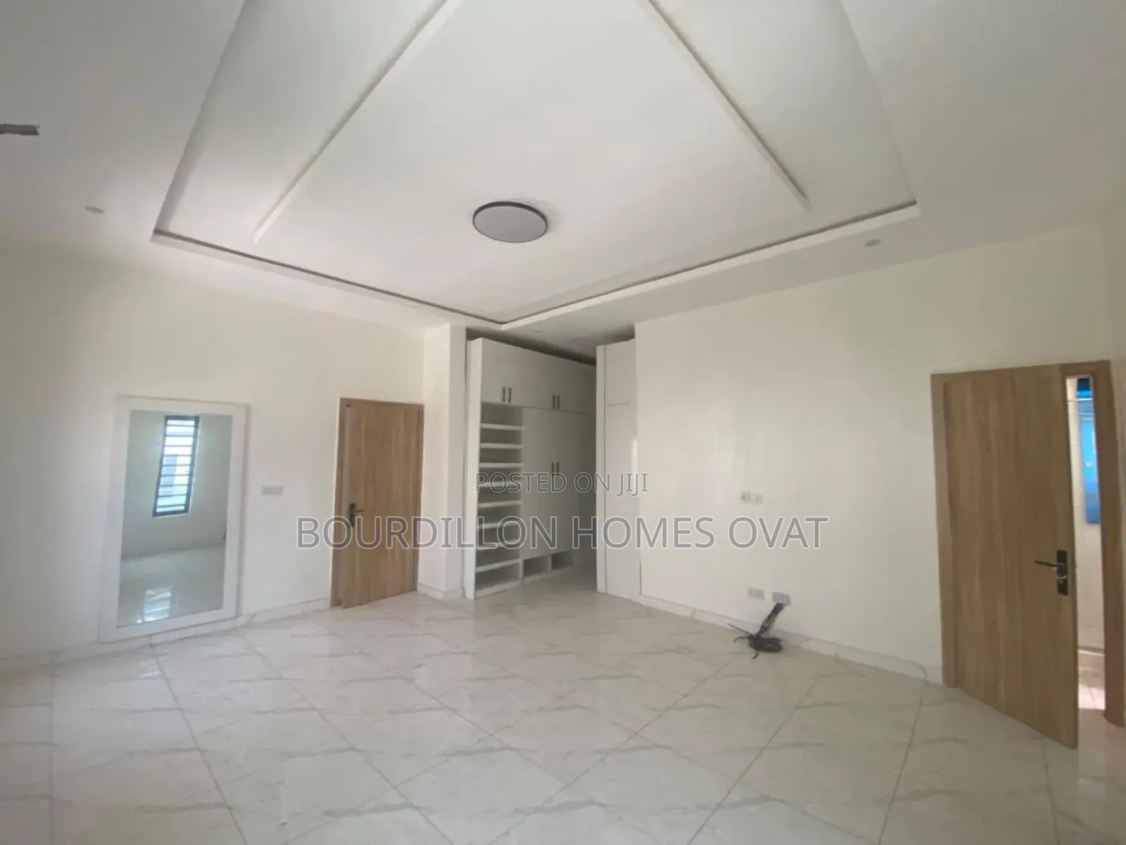 4bdrm Duplex in Harris Drive By Vgc for rent