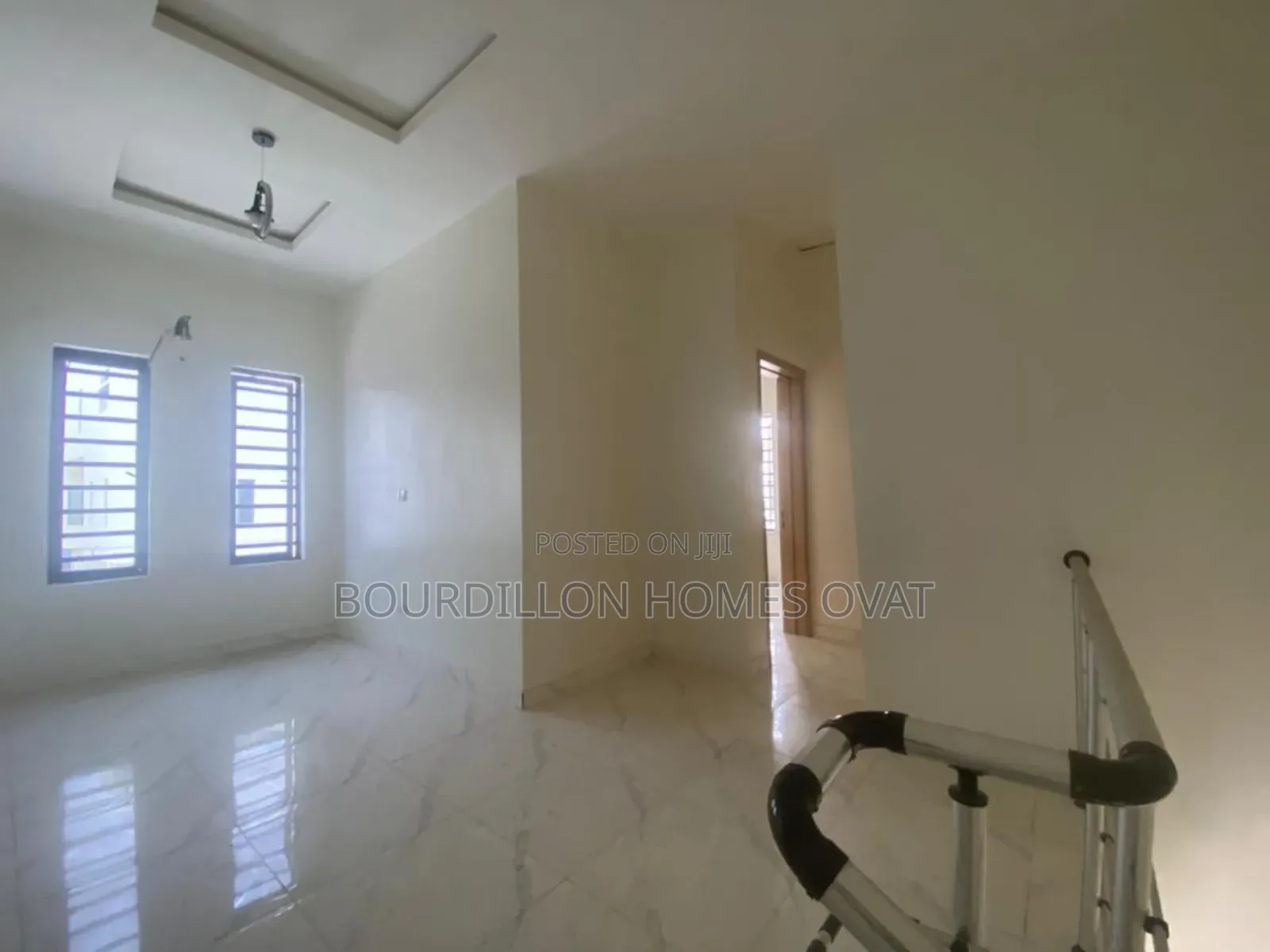 4bdrm Duplex in Harris Drive By Vgc for rent