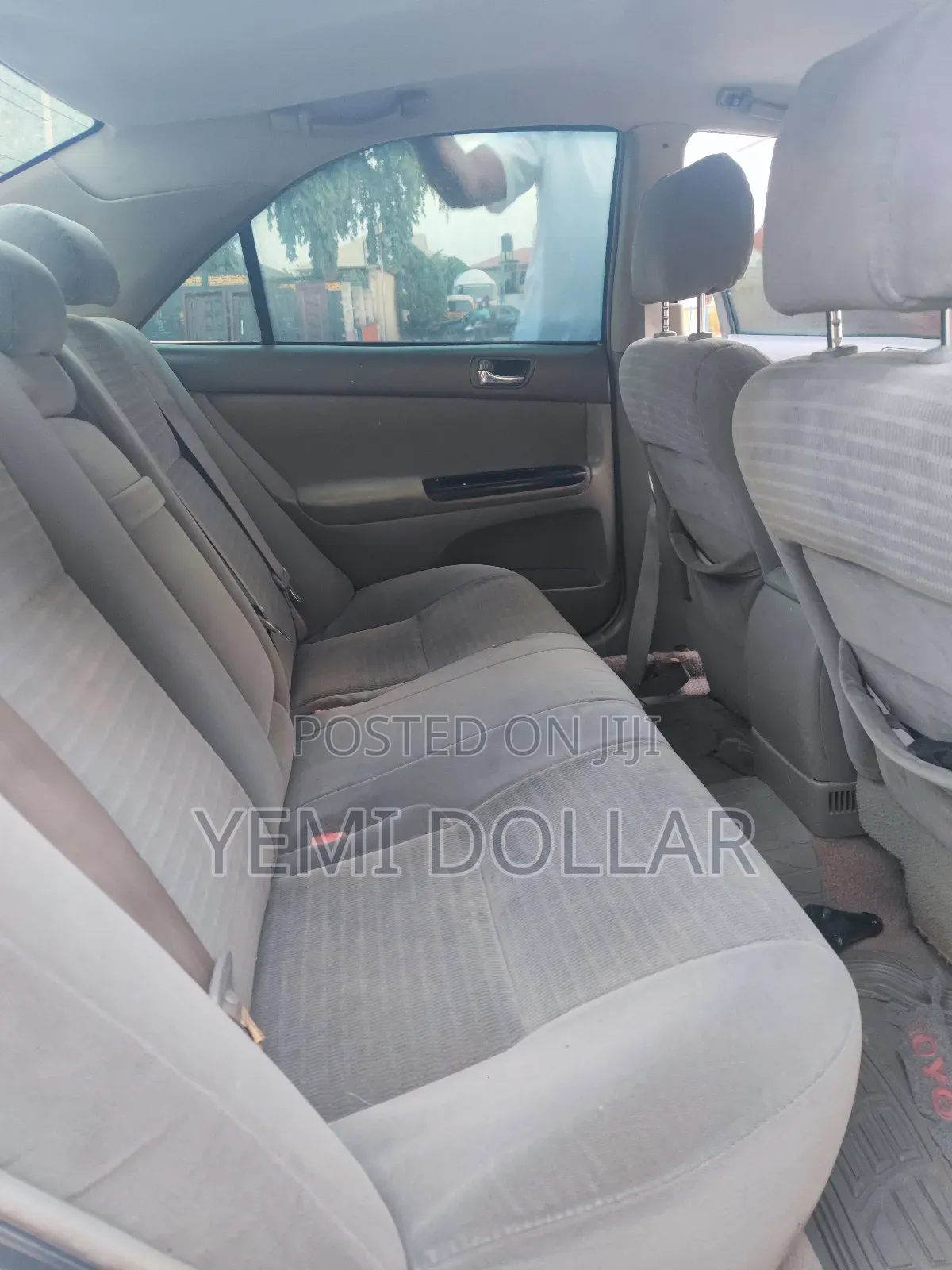 Toyota Camry LE 4dr Sedan (2.4L 4cyl 5A) 2005 Silver