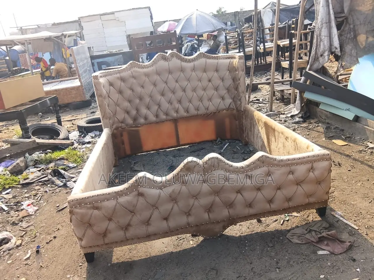6by6 Royal Bedframe