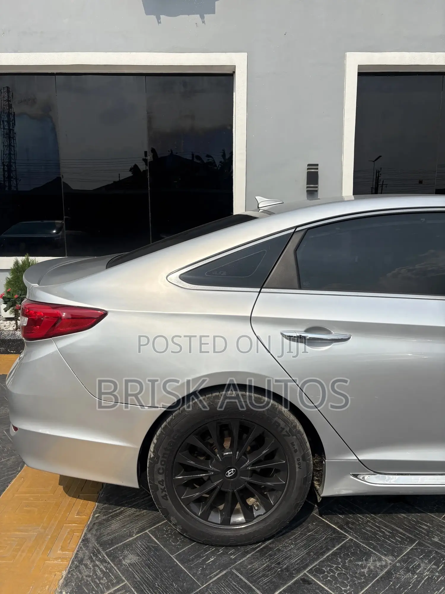 Hyundai Sonata Limited 4dr Sedan (2.4L 4cyl 6A) 2015 Silver