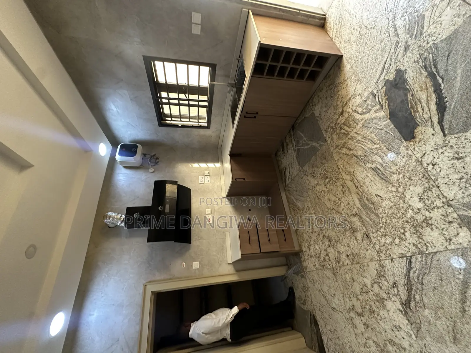 3bdrm Apartment in Wuse 2 for rent