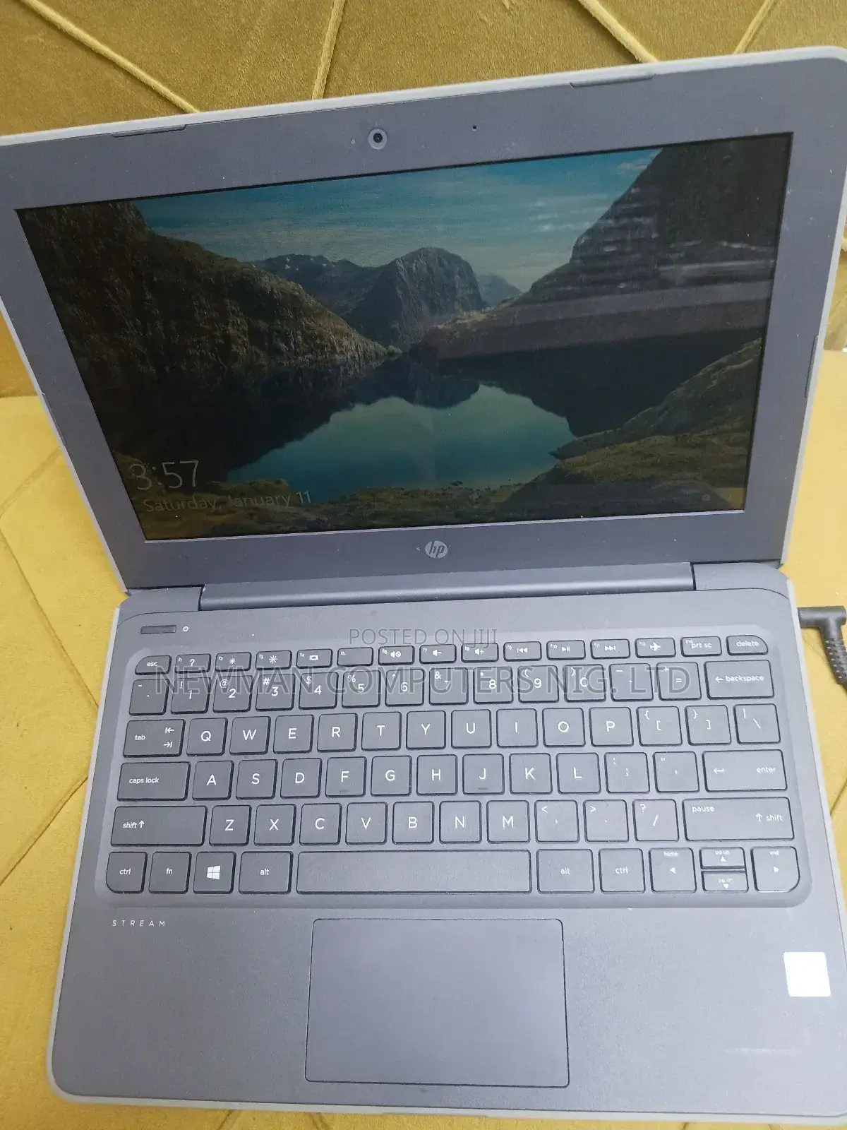 Laptop HP Stream 11 Pro G4 EE 4GB Intel Celeron SSD 60GB