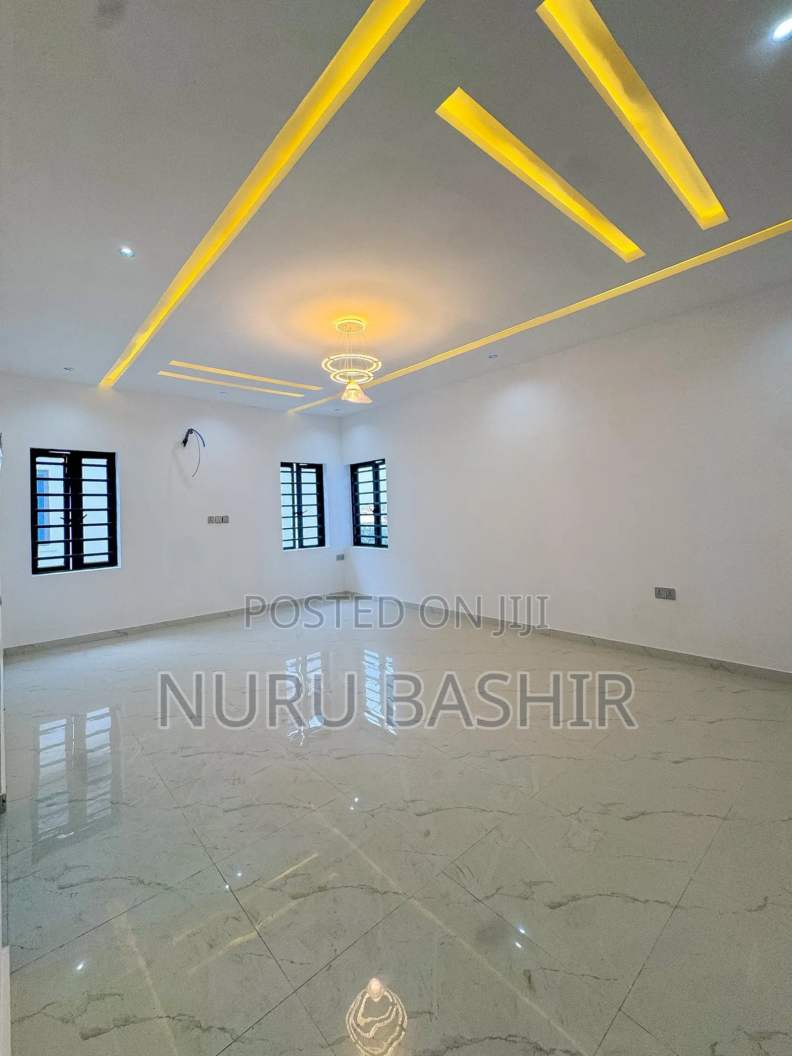 4bdrm Duplex in Oluyole Estate for sale