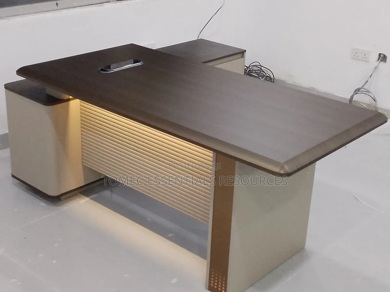 Imported Quality Executive L-shape Office Table With Usb Port