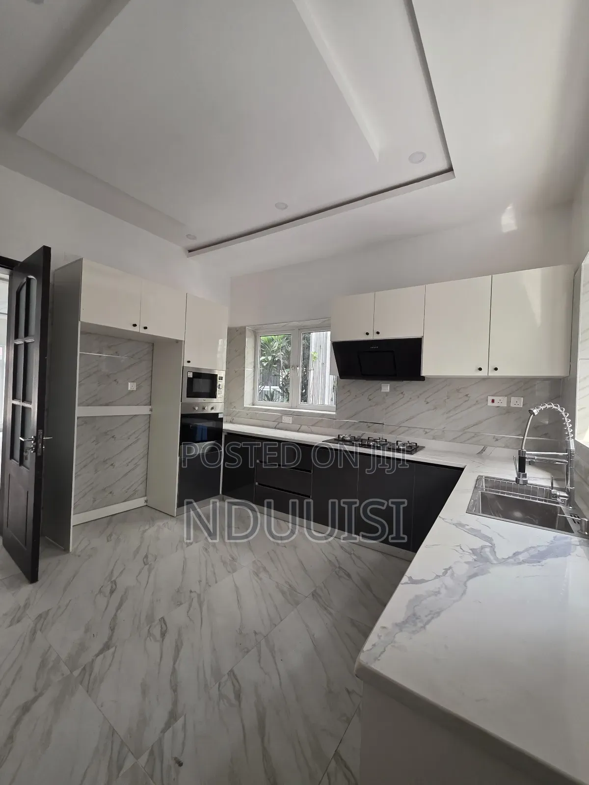 4bdrm Duplex in Osapa london for sale