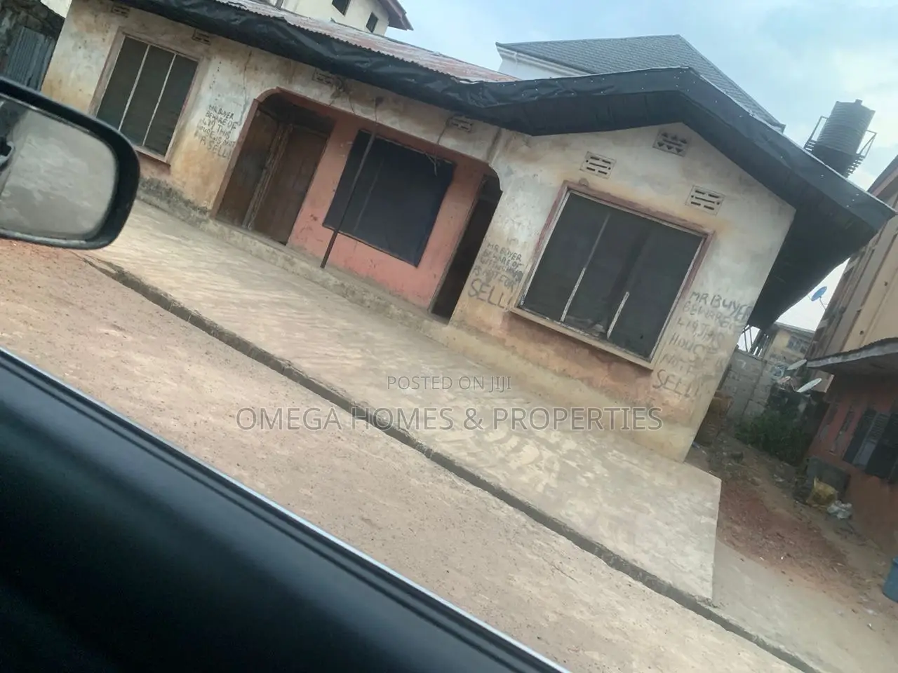 6bdrm Bungalow in Umuahia for sale