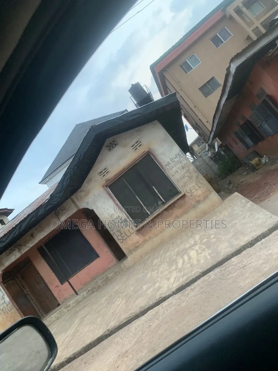 6bdrm Bungalow in Umuahia for sale