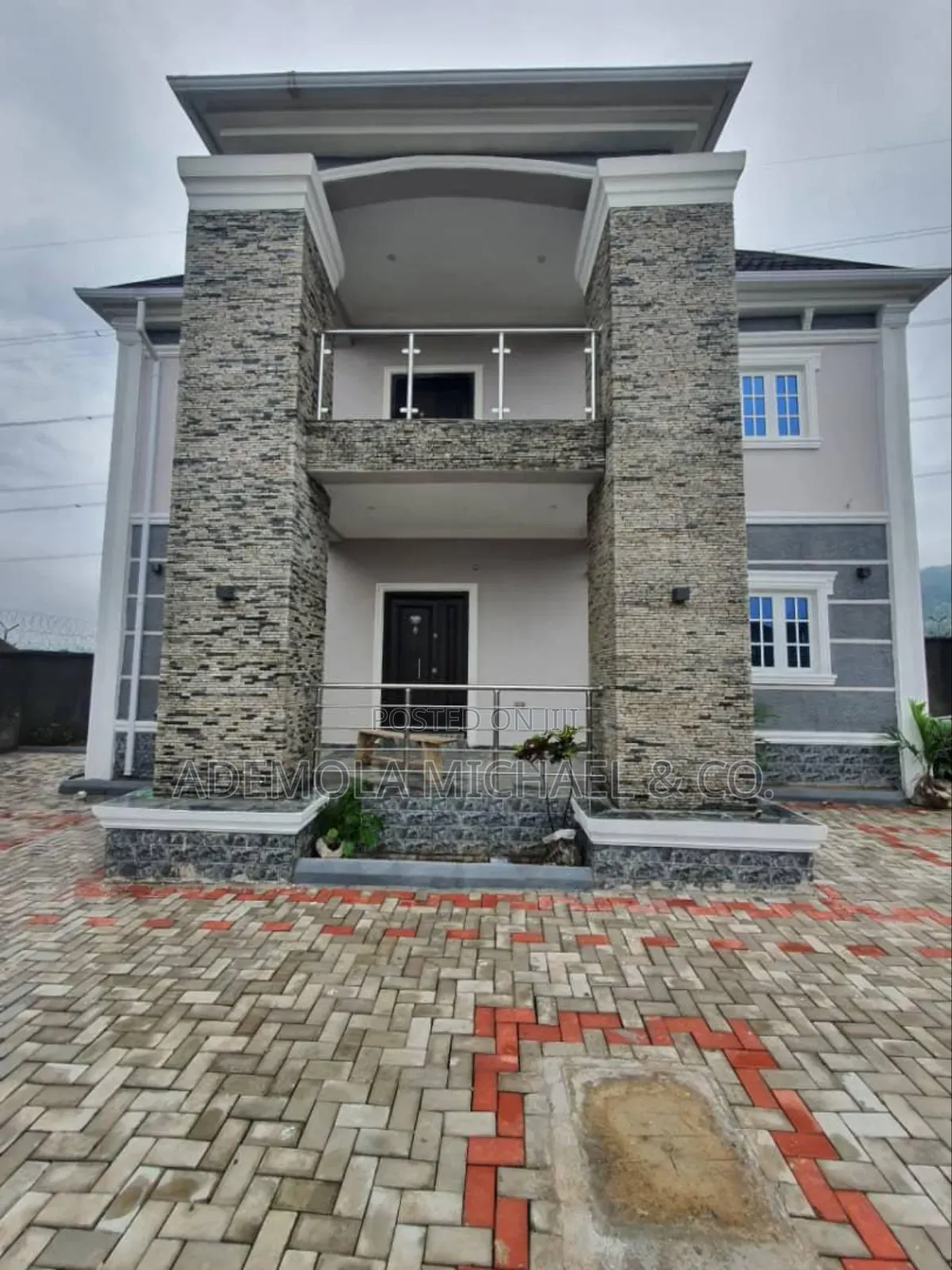 4bdrm Duplex in Fo1 Kubwa District for sale