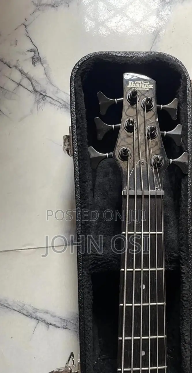 Ibanez Gsr 6 Strings Bass Guitar