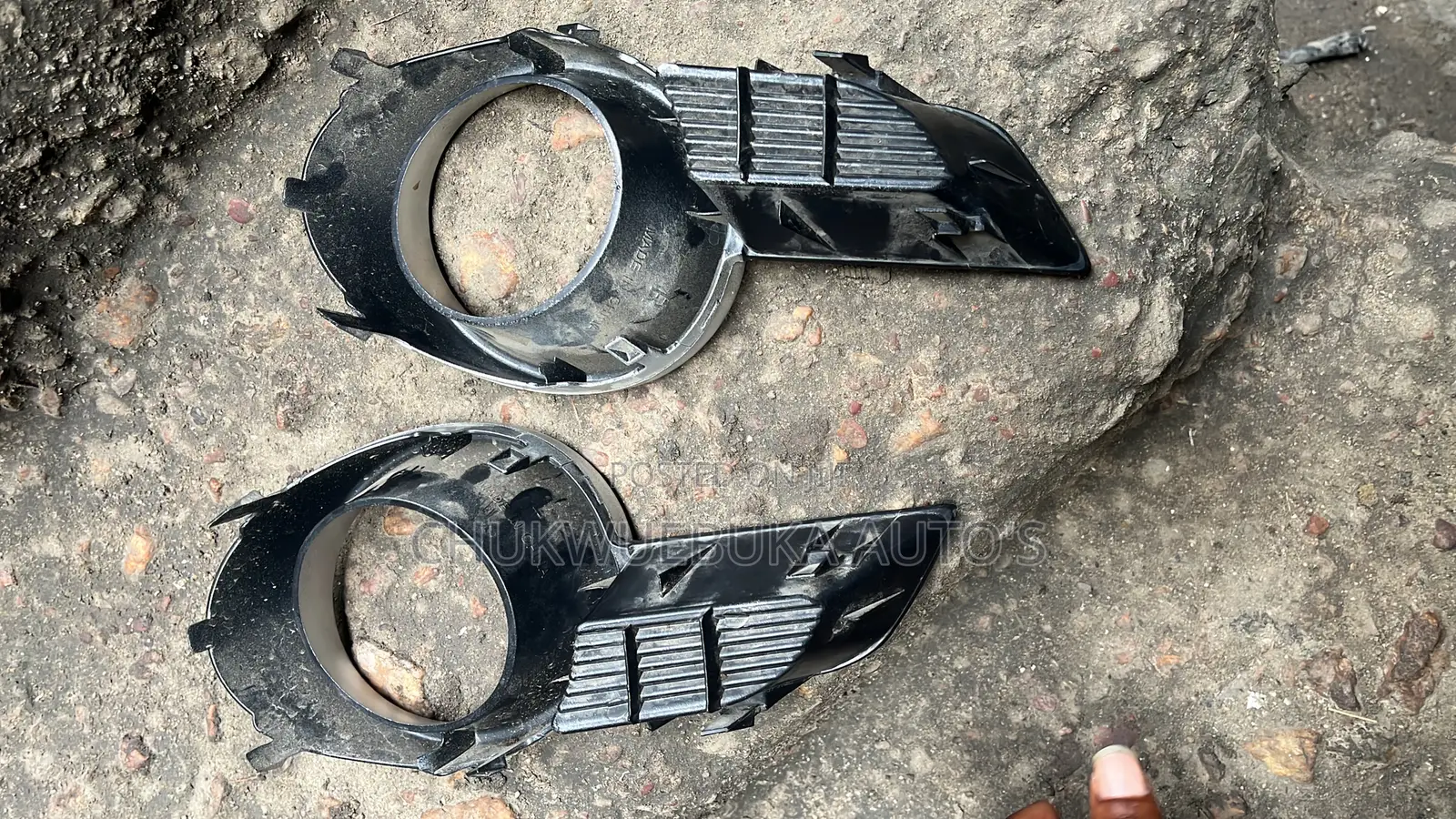 Fog Lights Cover Hilander 2012