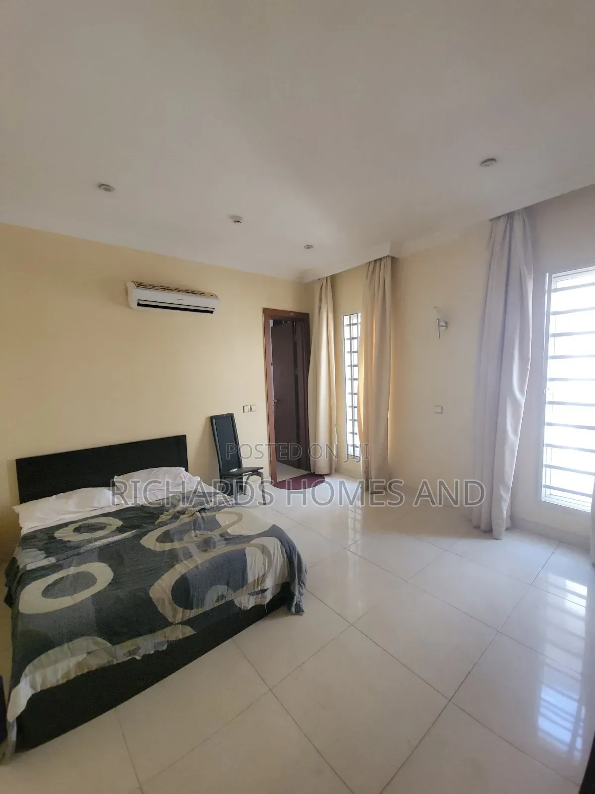 3bdrm Block of Flats in Old Ikoyi for rent