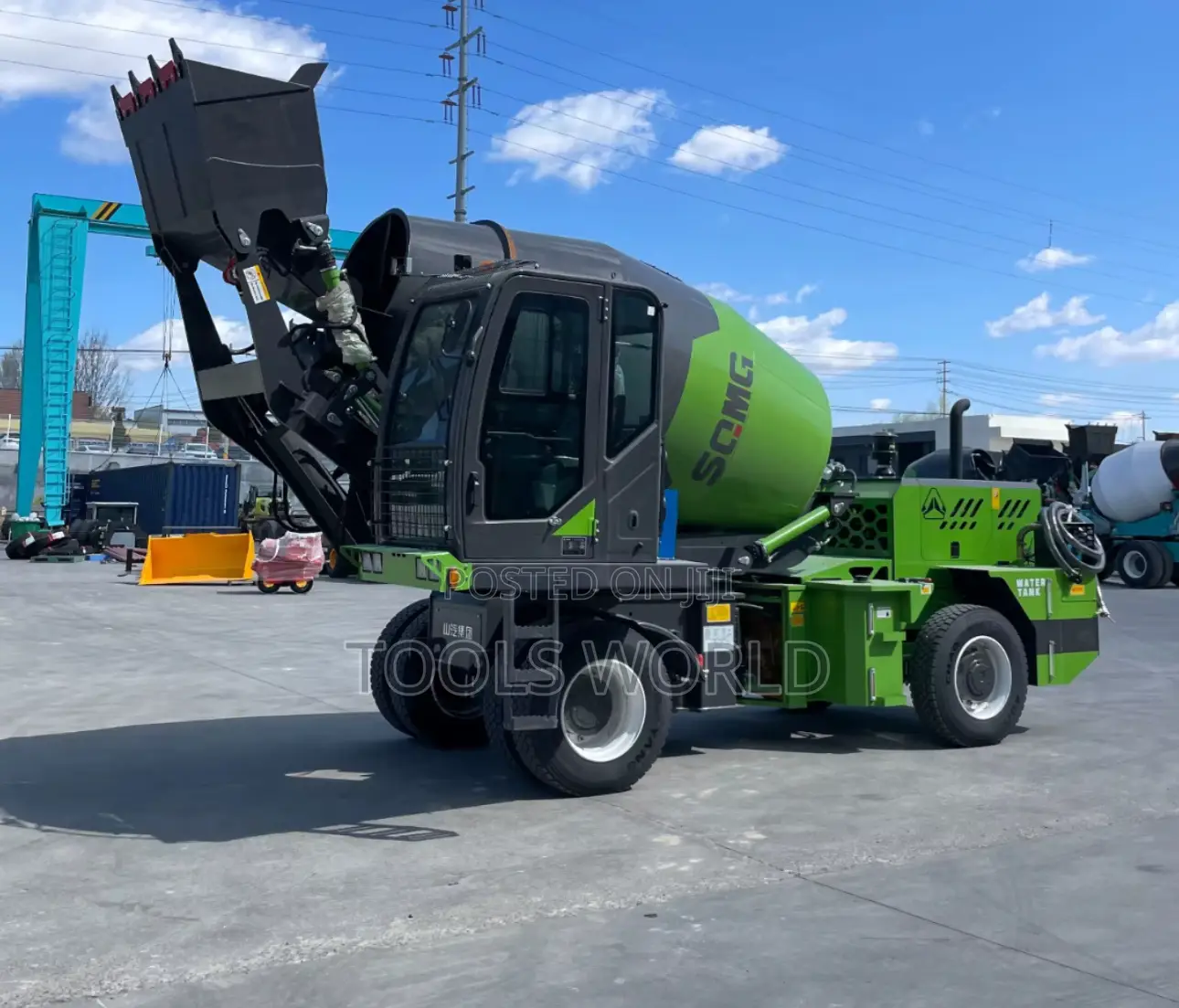 Efficient on-Site Mixing – 3.5m3 Mobile Self-Loading Concrete Mixer