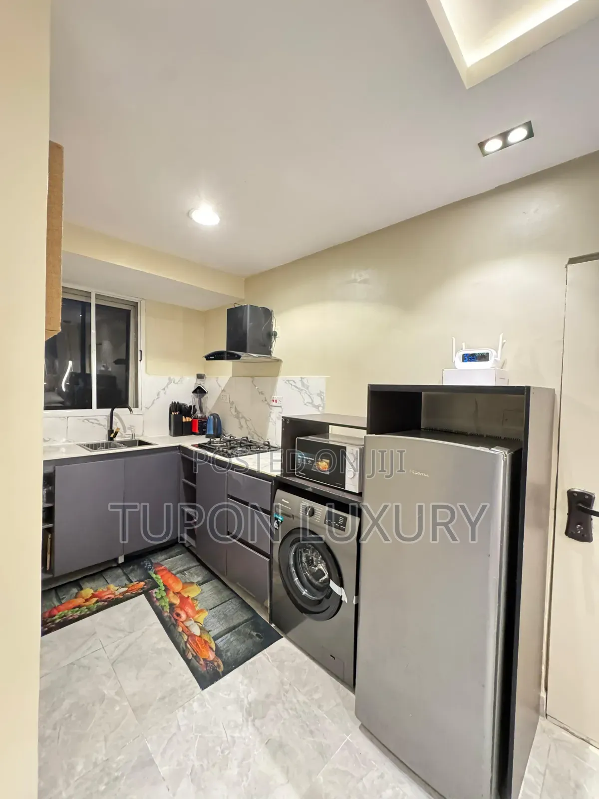 Spacious Studio Apartment With Mini Sea View a Work Space