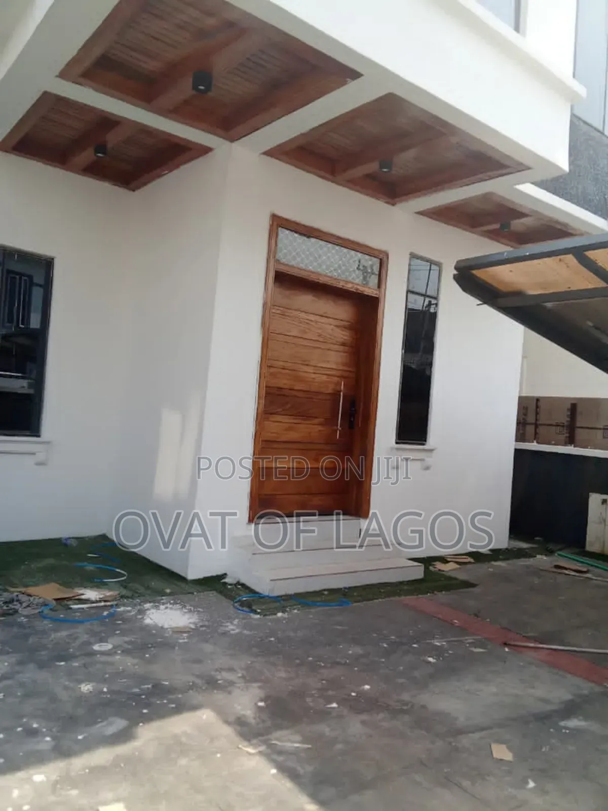 4bdrm Duplex in Ikota Villa for rent