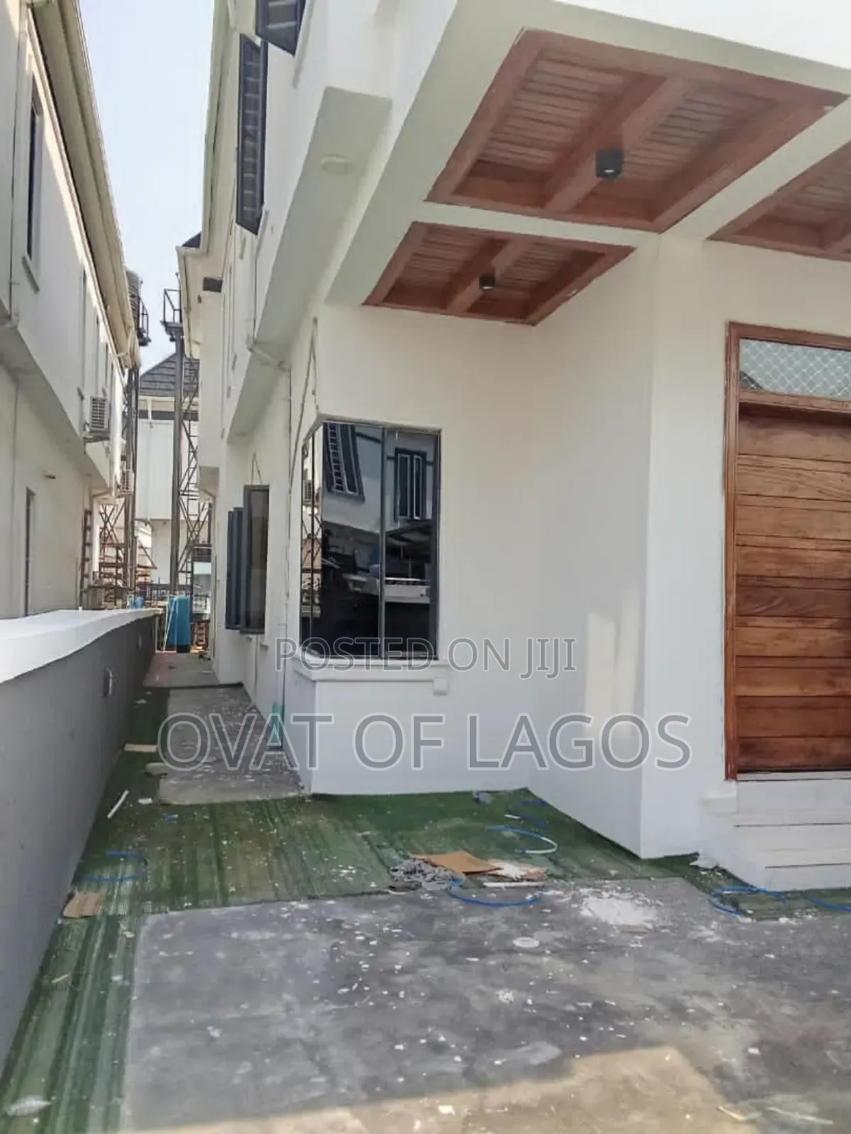 4bdrm Duplex in Ikota Villa for rent