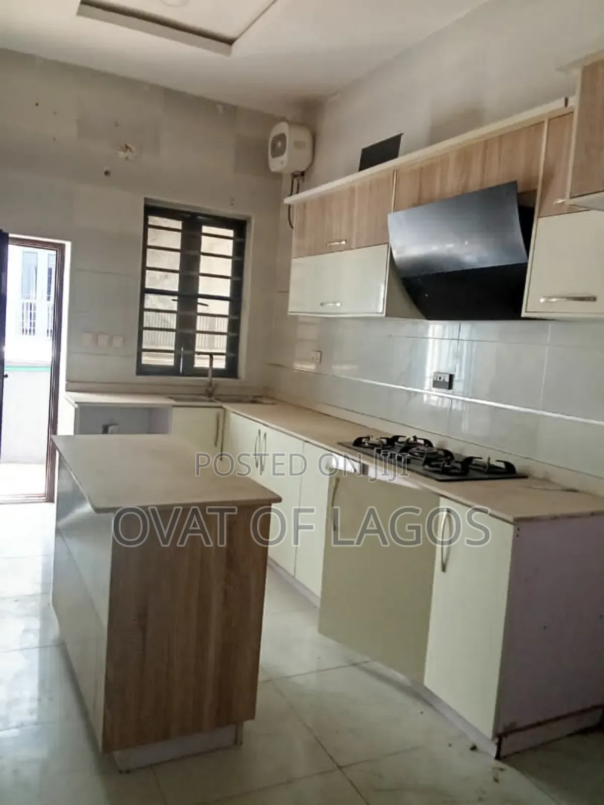 4bdrm Duplex in Ikota Villa for rent