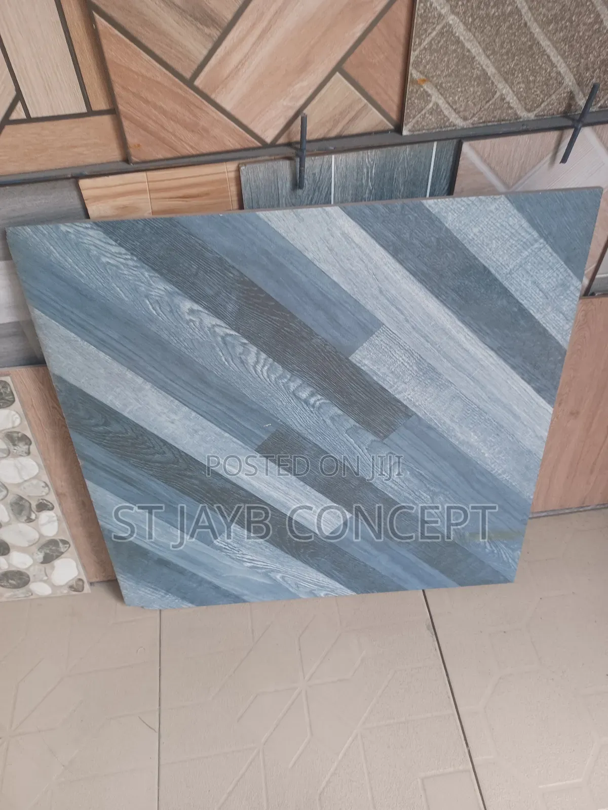 60x60 Golden Crown Matt