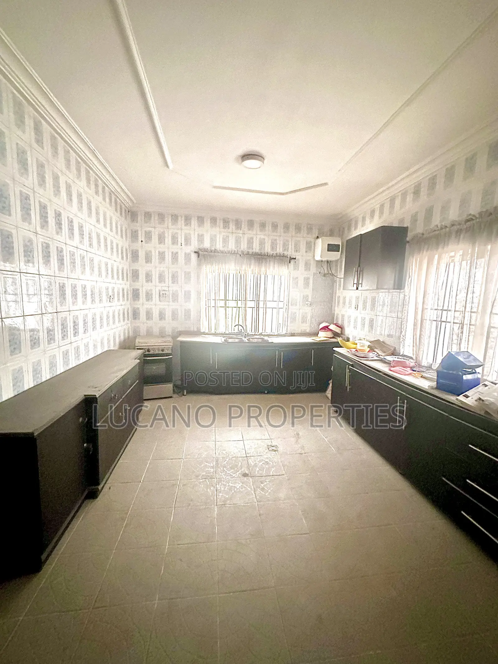 6bdrm Duplex in Wuse 2 for rent