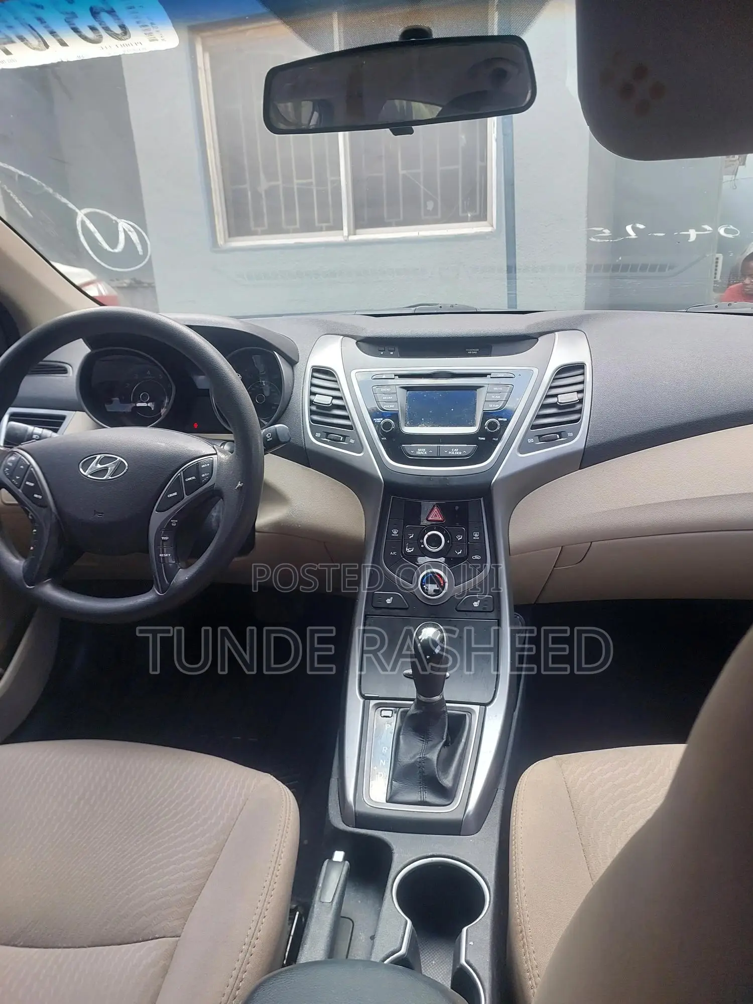 Hyundai Elantra SE 4dr Sedan (1.8L 4cyl 6M) 2014 Gold
