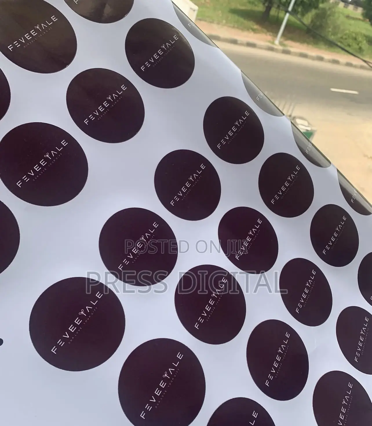Round Shape Sticker Print