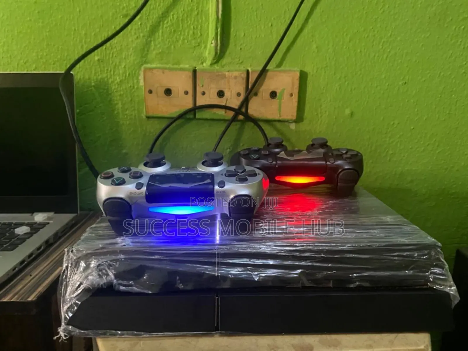 Super Clean Ps4 Console + 2 New Pads Full Accesories 8 Top Games
