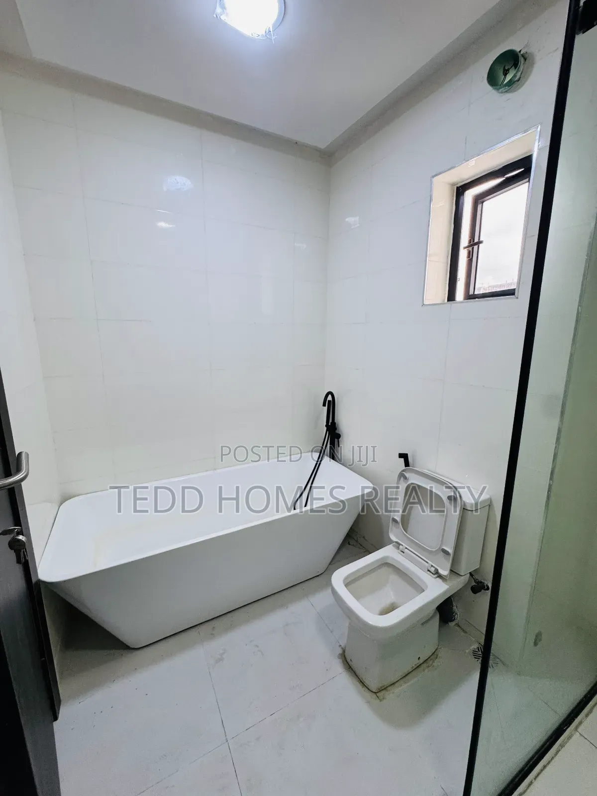 4bdrm Duplex in Off Freedom Way, Lekki Phase 1 for rent
