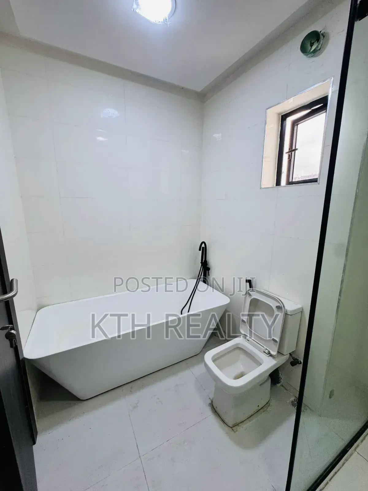 4bdrm Duplex in Off Freedom Way, Lekki Phase 1 for rent