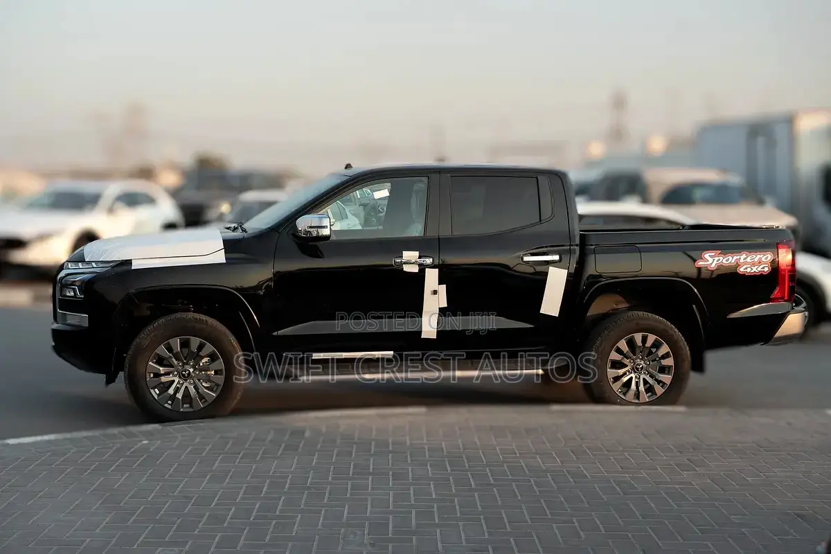 New Mitsubishi L200 2025 Black