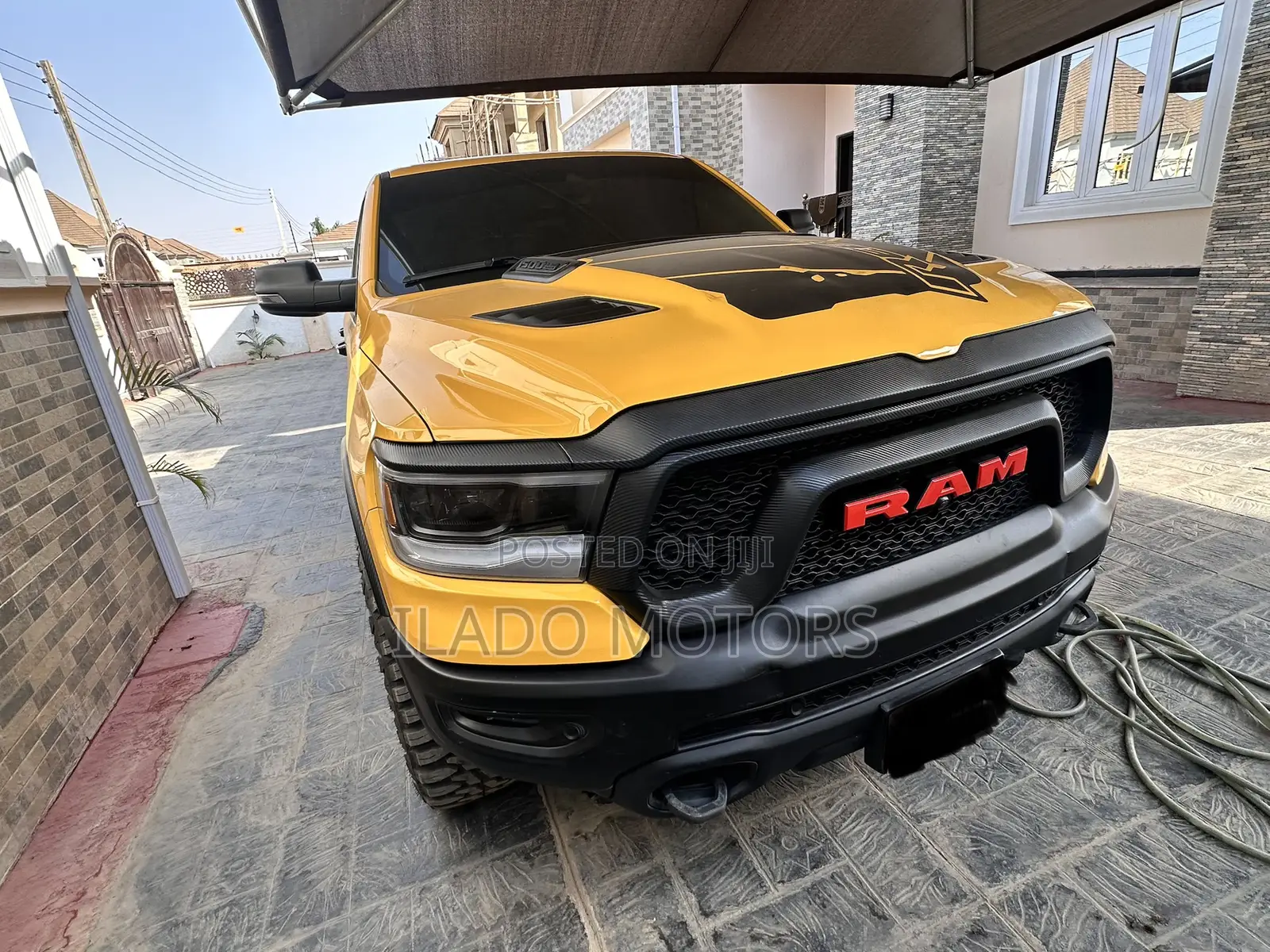 Dodge RAM 2023 Yellow