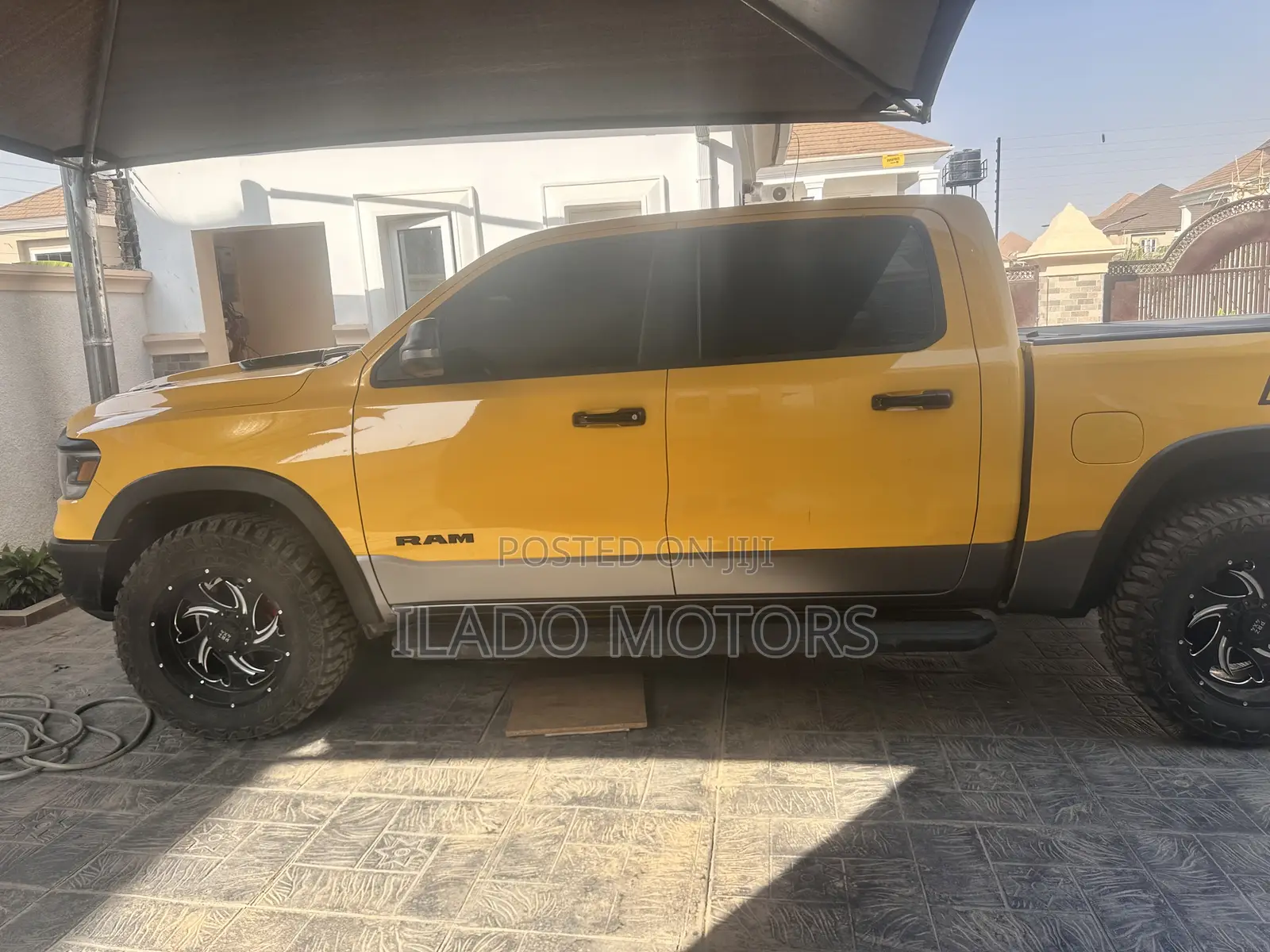Dodge RAM 2023 Yellow