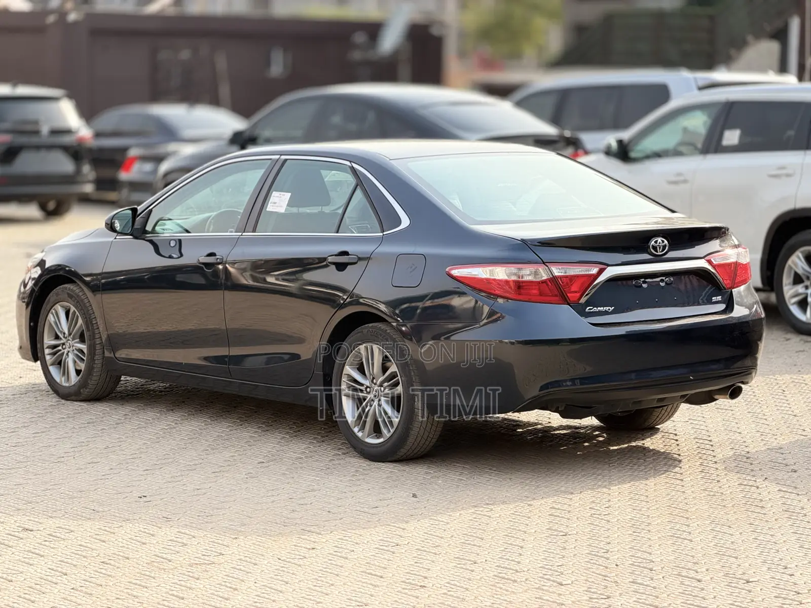 Toyota Camry SE 4dr Sedan (2.5L 4cyl 6A) 2016 Gray