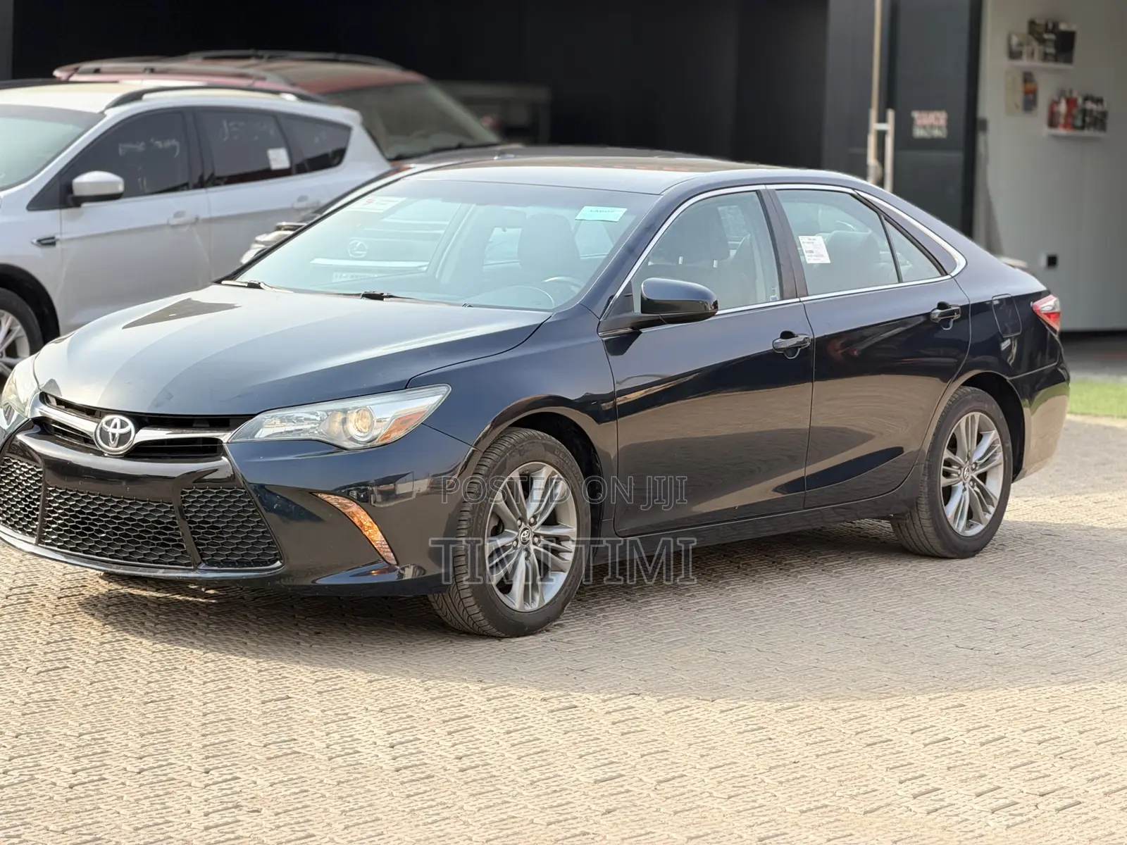Toyota Camry SE 4dr Sedan (2.5L 4cyl 6A) 2016 Gray