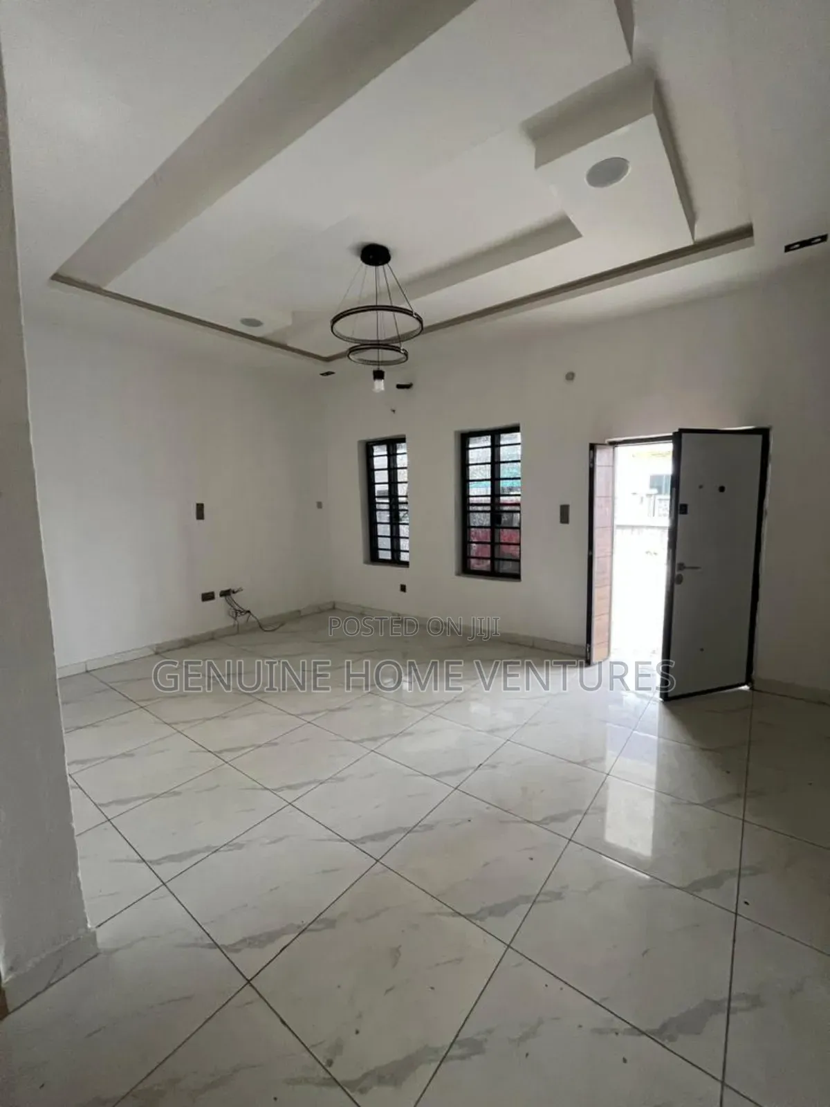 4bdrm Duplex in Orchid, Chevron for sale