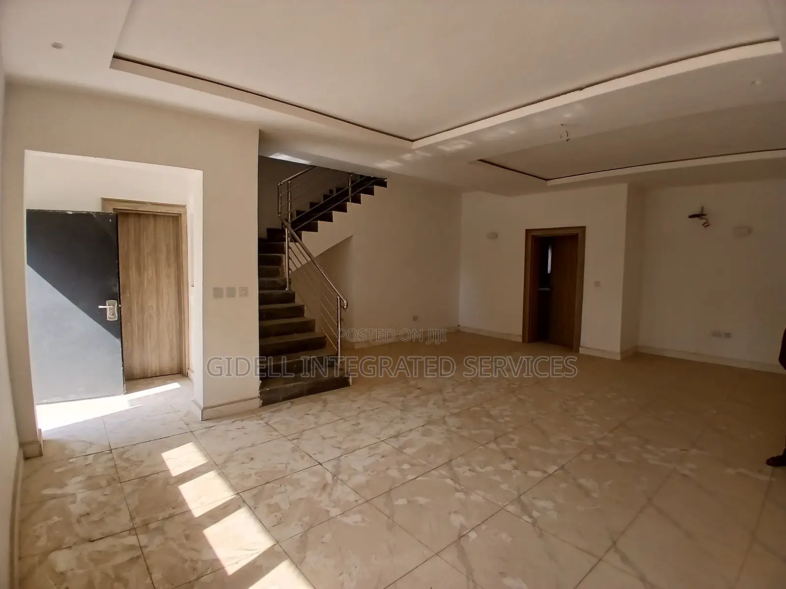 4bdrm Duplex in Life Camp for rent