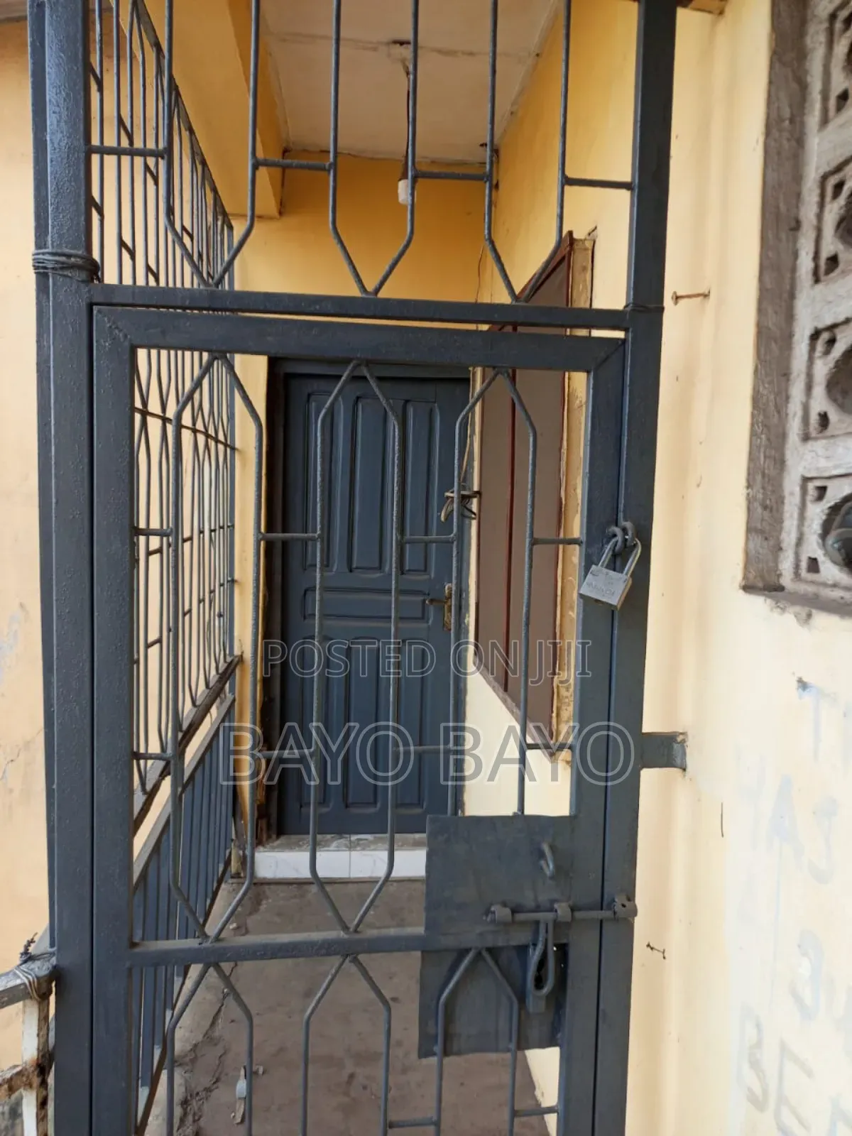 3bdrm Block of Flats in Ijaiye Estate, Abule Egba for sale