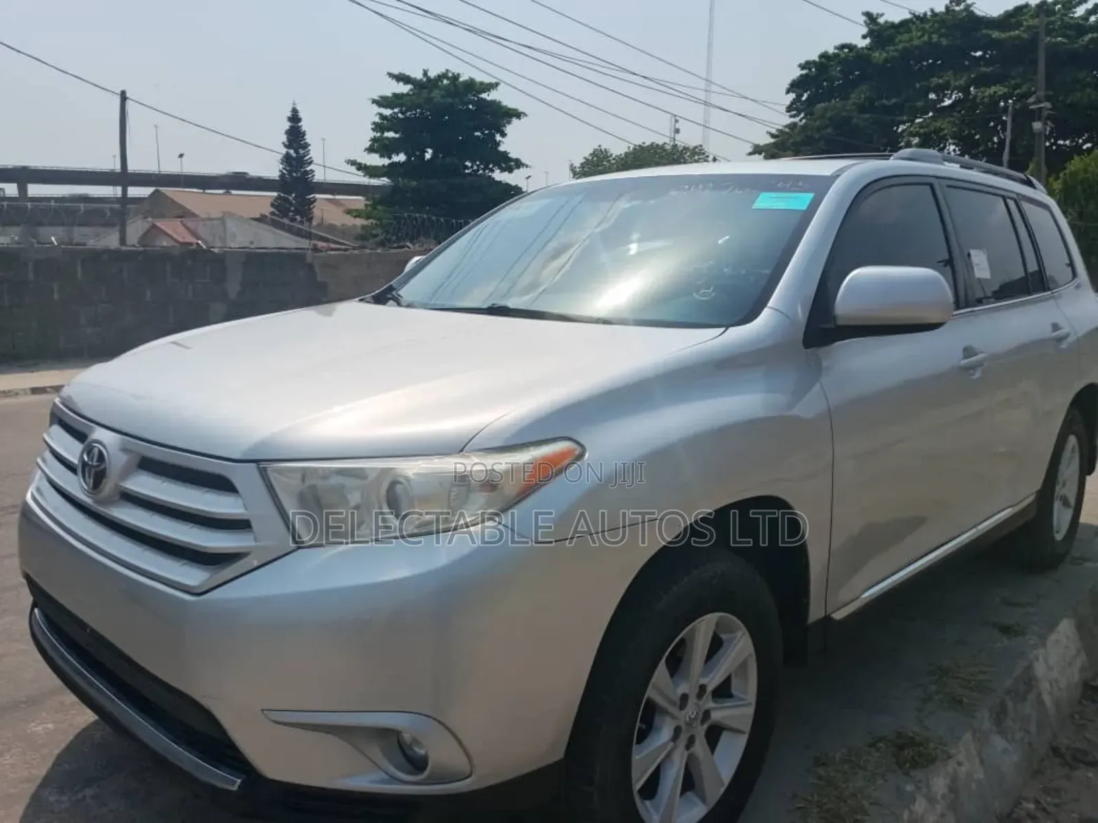 Toyota Highlander Plus 3.5L 4WD 2013 Silver