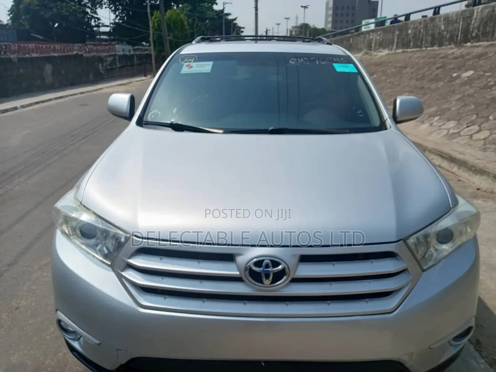 Toyota Highlander Plus 3.5L 4WD 2013 Silver
