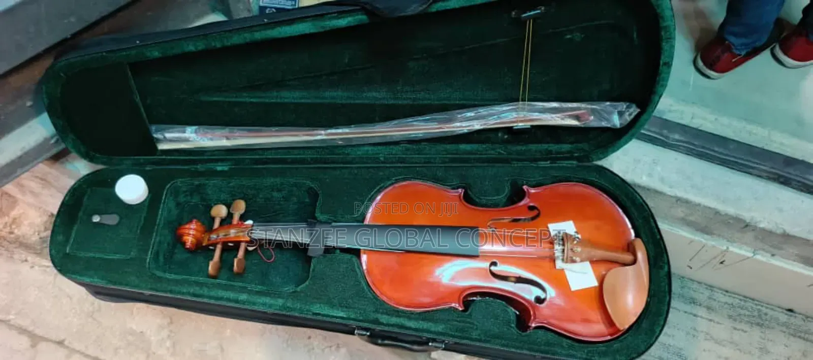 Quality 4/4 Viola With Accessories