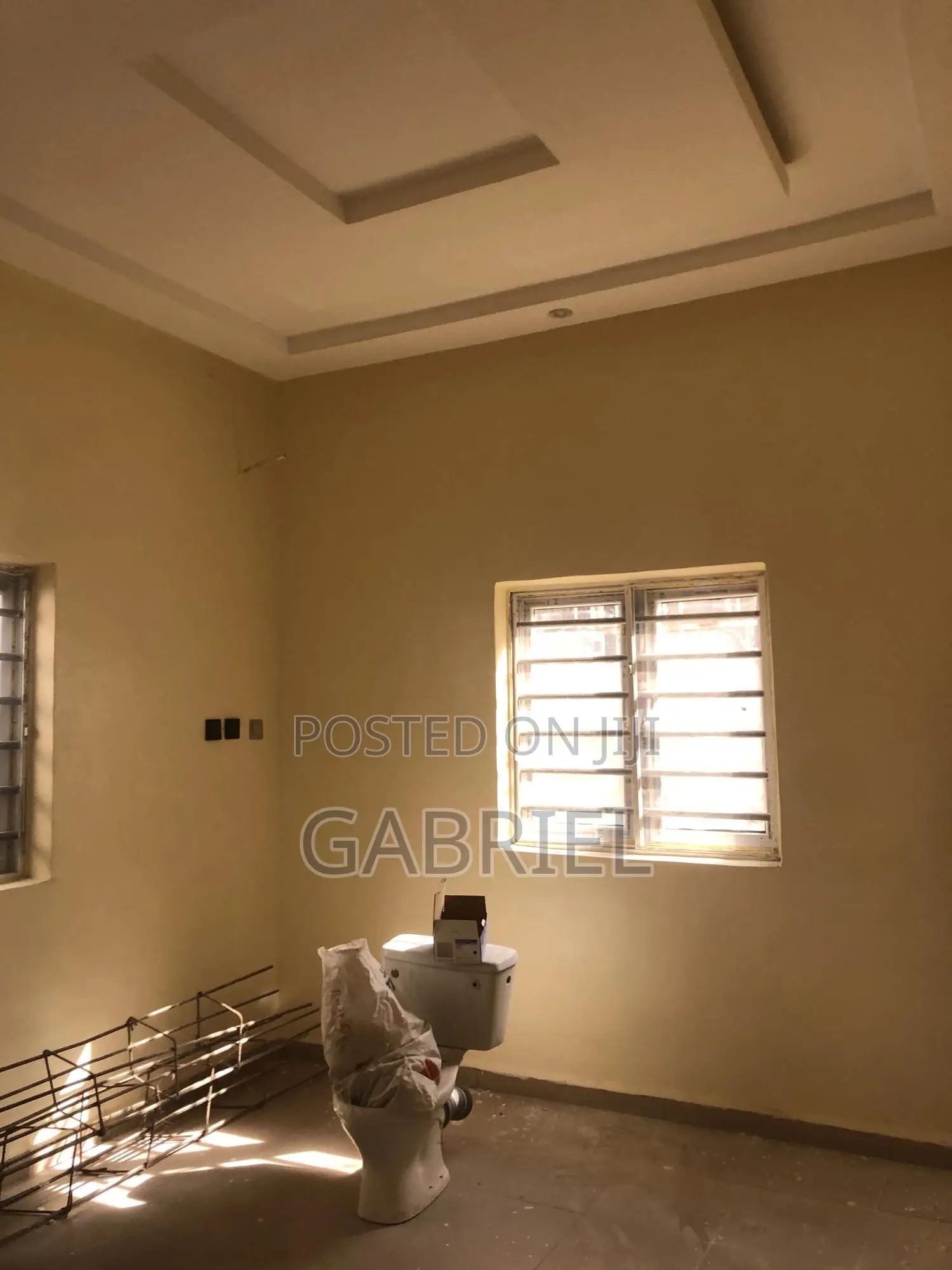 3bdrm Bungalow in Scc Road, Ushafa for sale