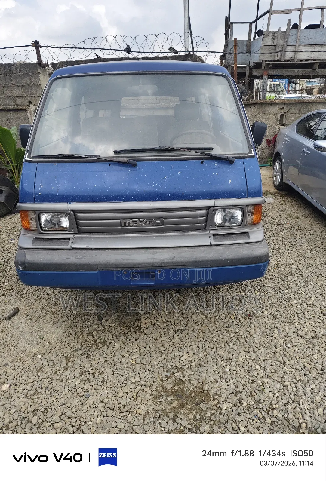 Mazda 323 1.6 2002 Blue