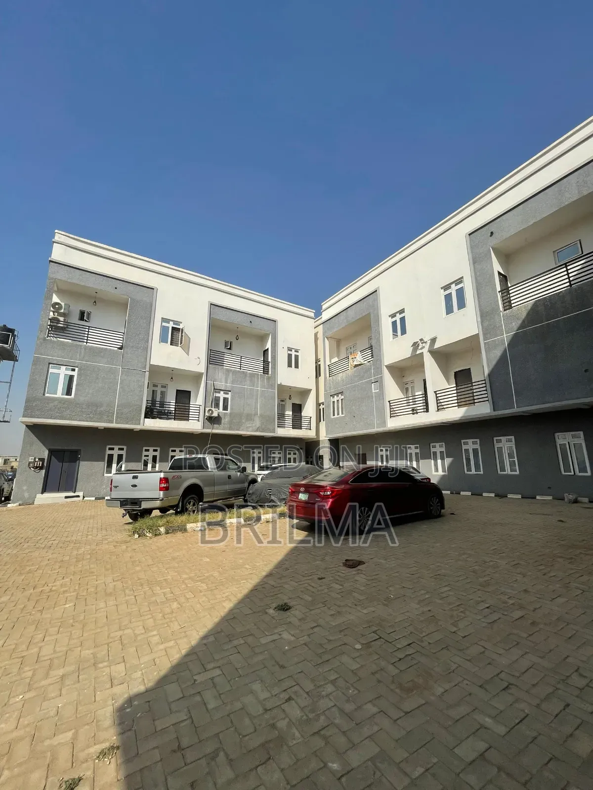 4bdrm Duplex in Life Camp for rent