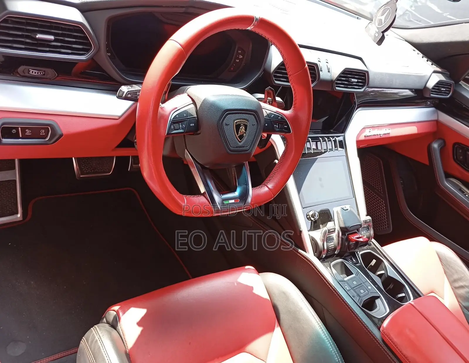 Lamborghini Urus 2021 Red