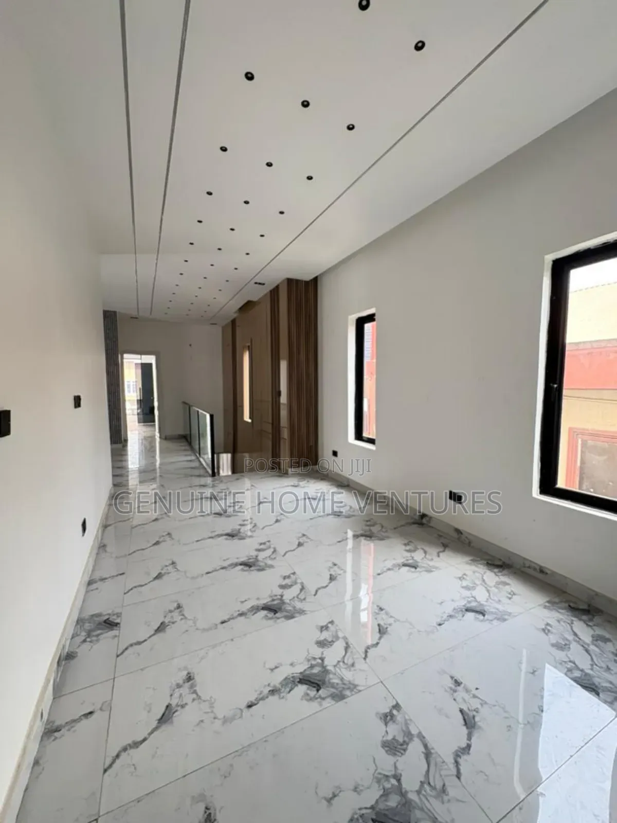 5bdrm Duplex in Ikota Lekki for sale