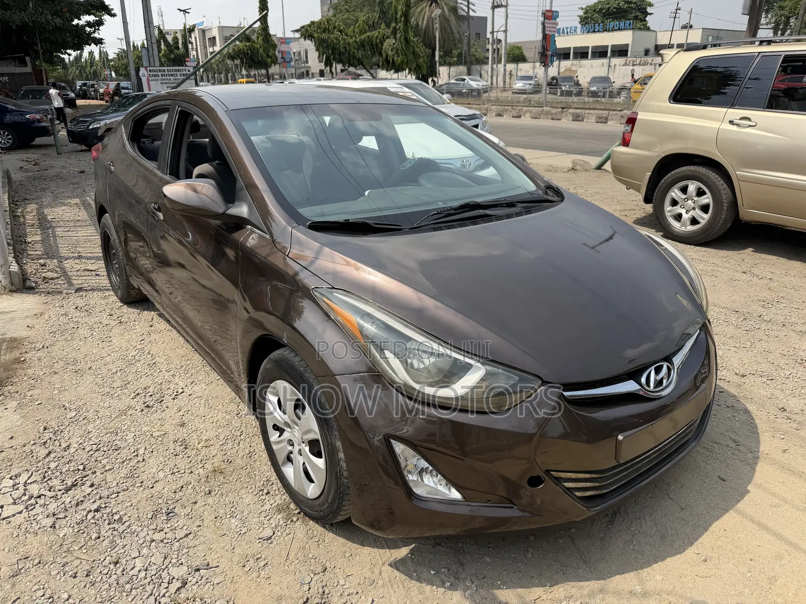 Hyundai Elantra GLS 2012 Brown