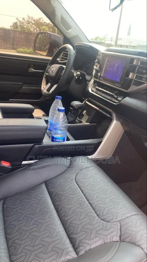 Toyota Tundra 2023 Black