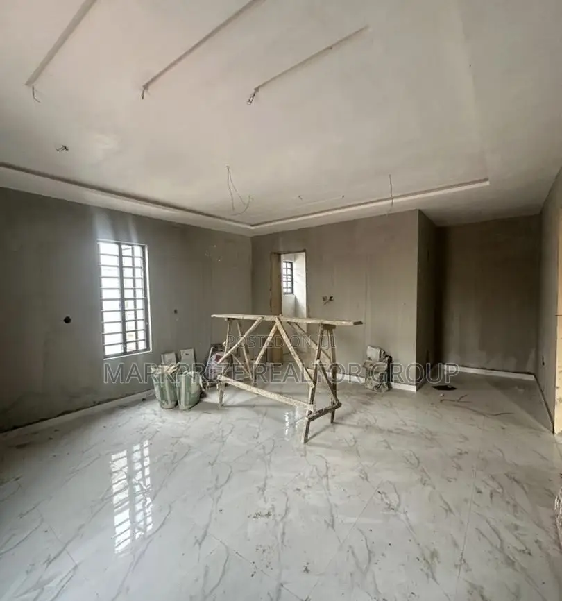 4bdrm Duplex in Ogba Lagos for sale