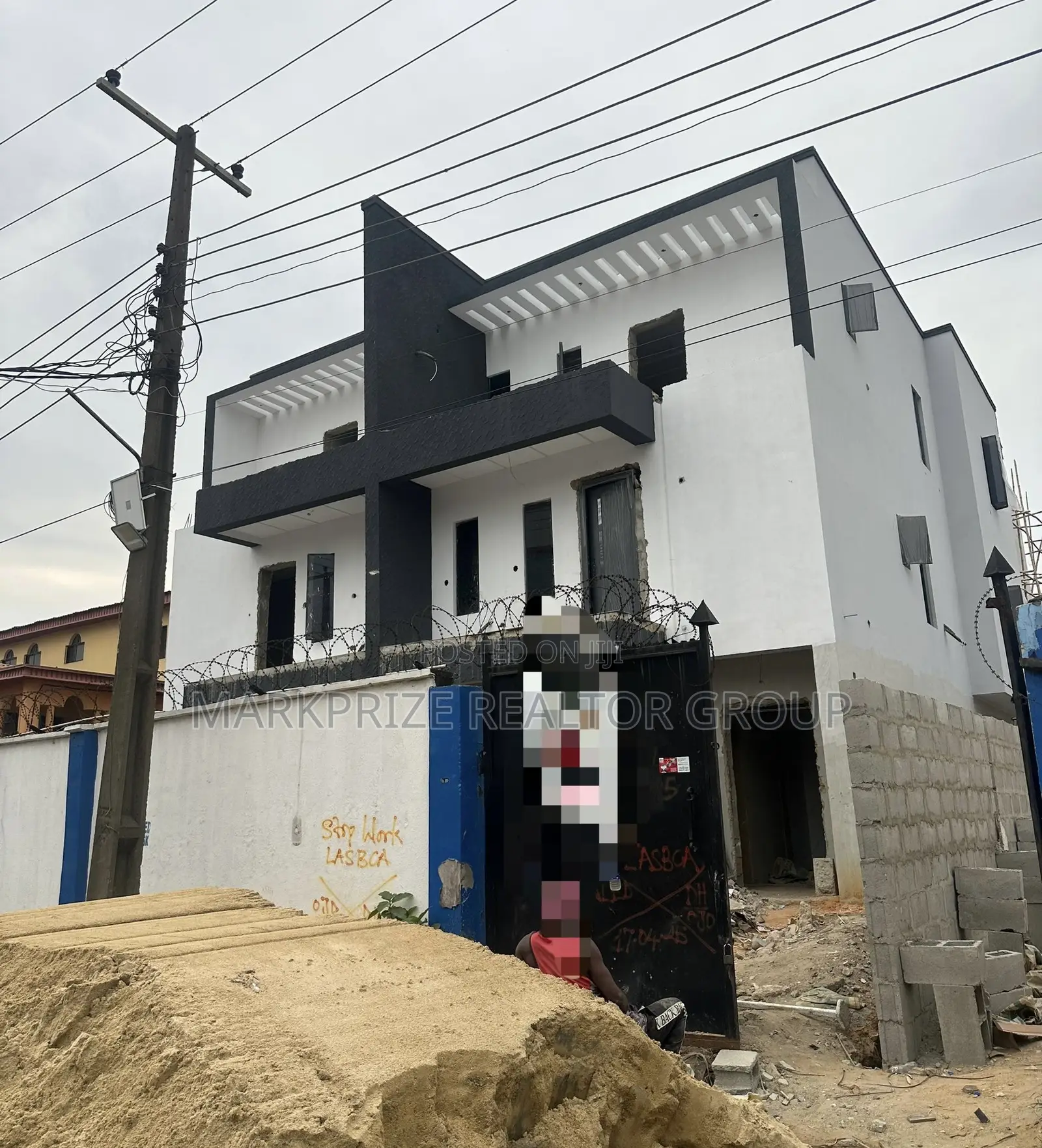4bdrm Duplex in Ogba Lagos for sale